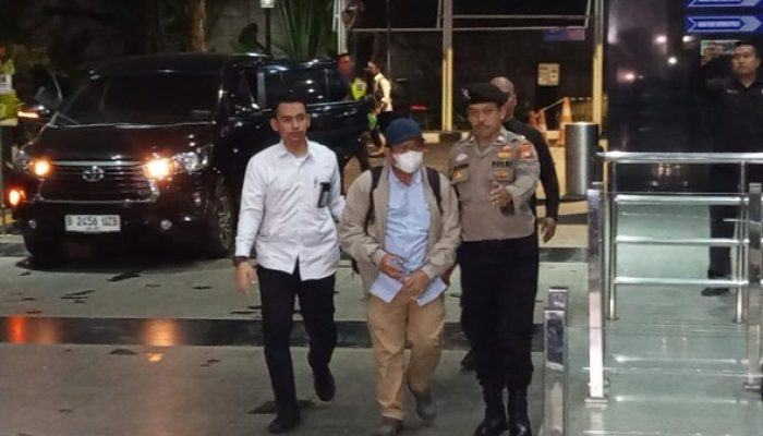 OTT Lagi: Bupati Lombok Barat Diseret KPK ke Jakarta Tengah Malam